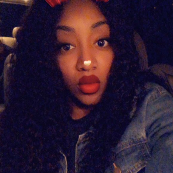 Poshmark profile picture for @shasha80